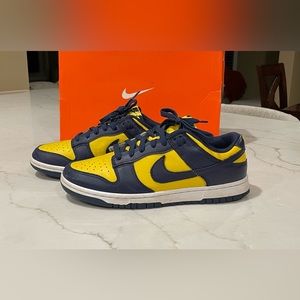 Nike Dunk Low 'Michigan' Sneaker. Men’s size 8.5 Good condition!